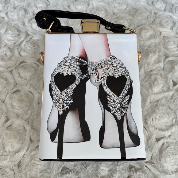 Retro Design Hand Tote w/Shoulder Chain - Picture 2 of 10